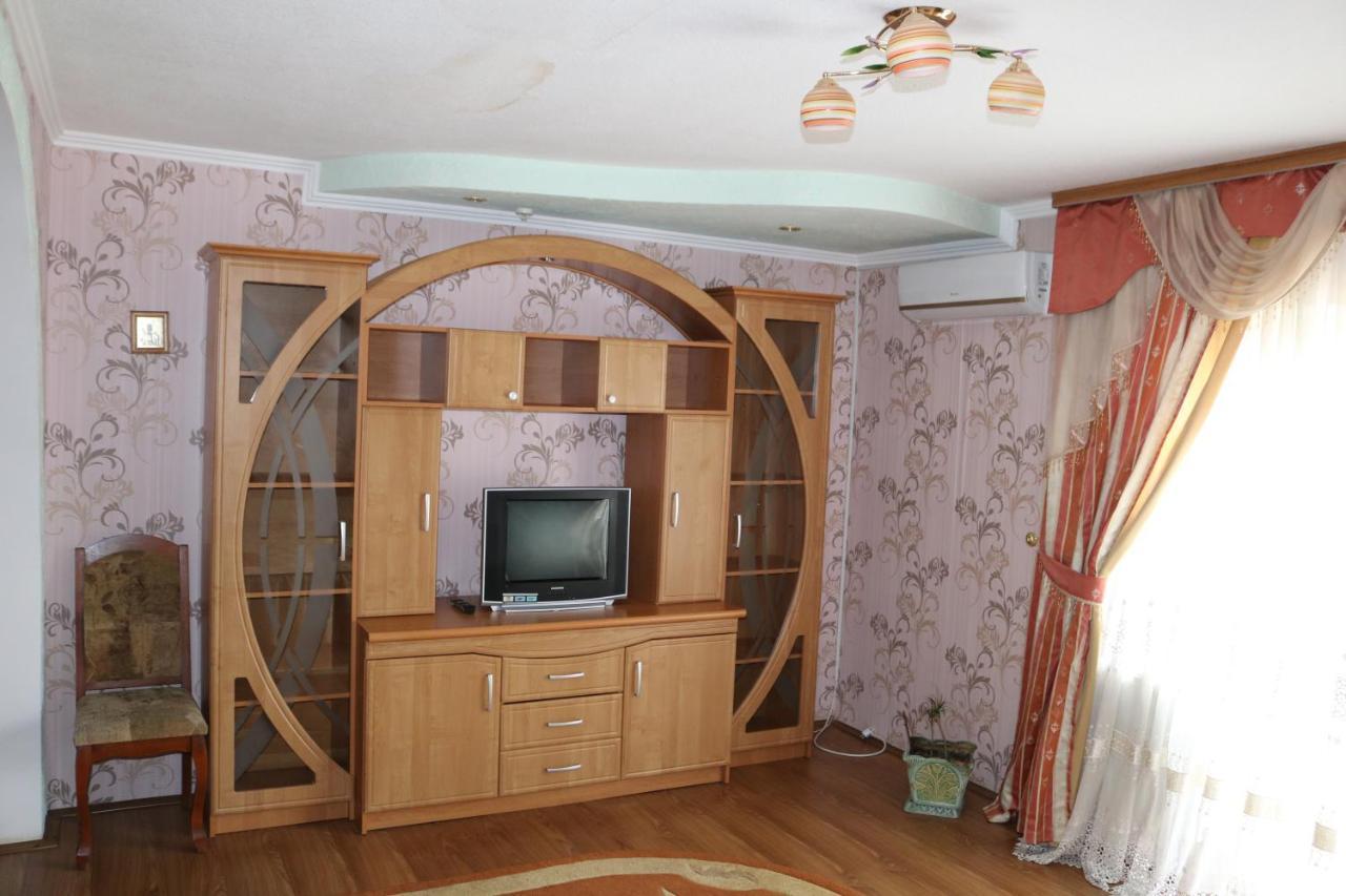 Готель ***Феєрія Tyachiv Exteriér fotografie